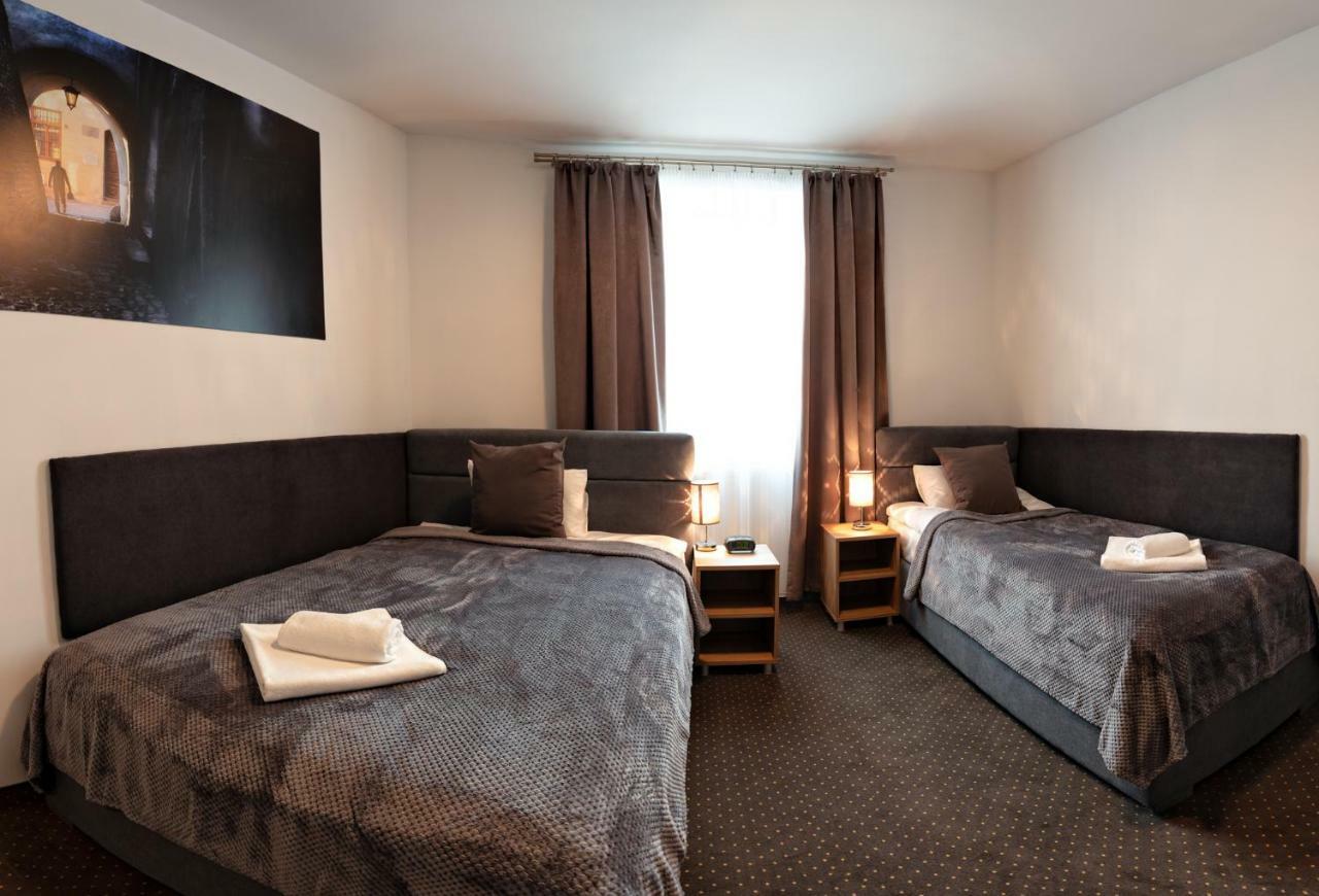 Hotel Люблин Екстериор снимка