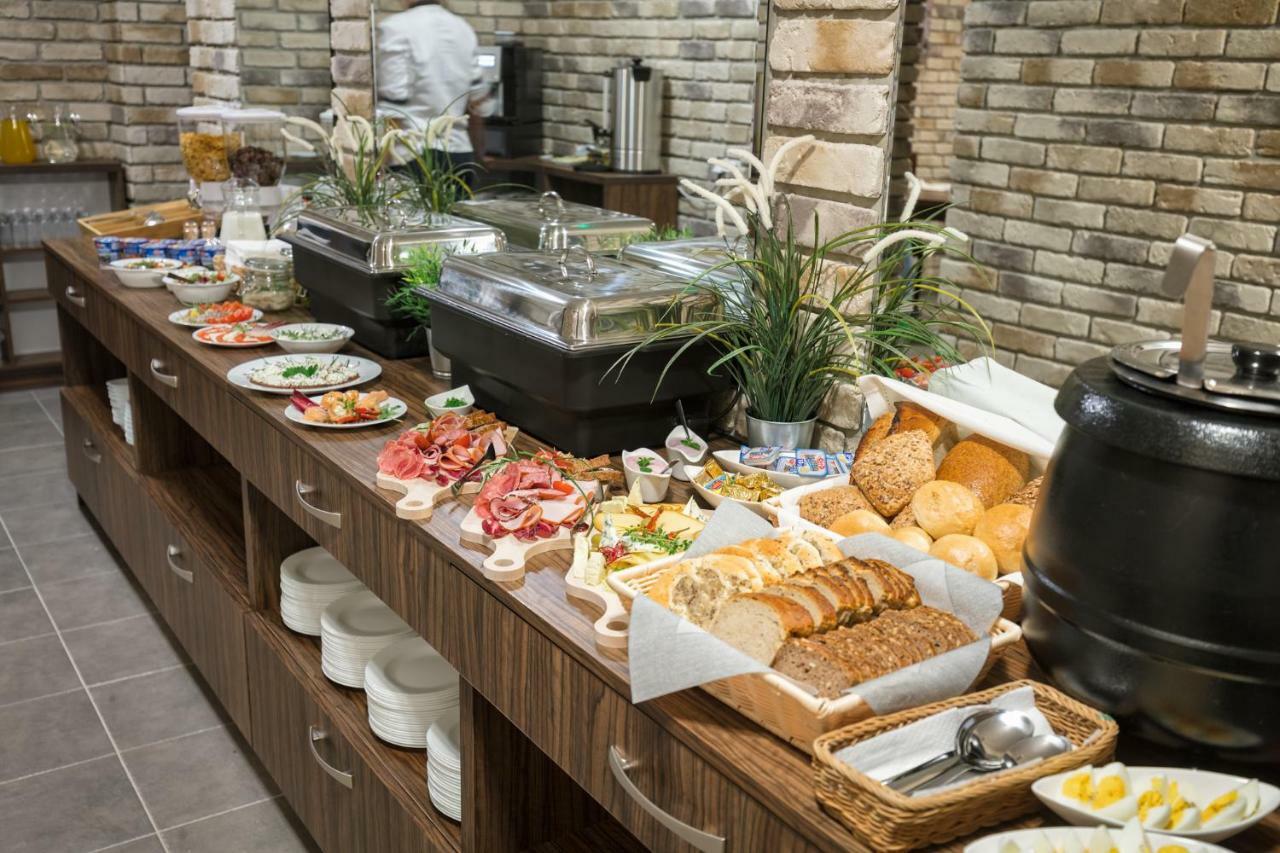 Hotel Люблин Екстериор снимка